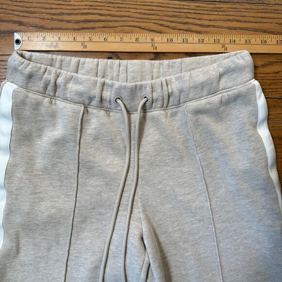 Lou & Grey Gray Wide Leg Lounge Pants M Cozy Fleece Side Stripe Pockets - Picture 9 of 10